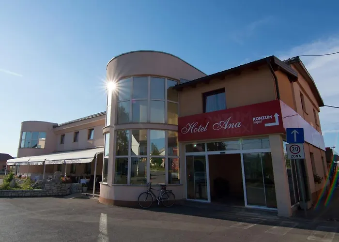Hotel Ana